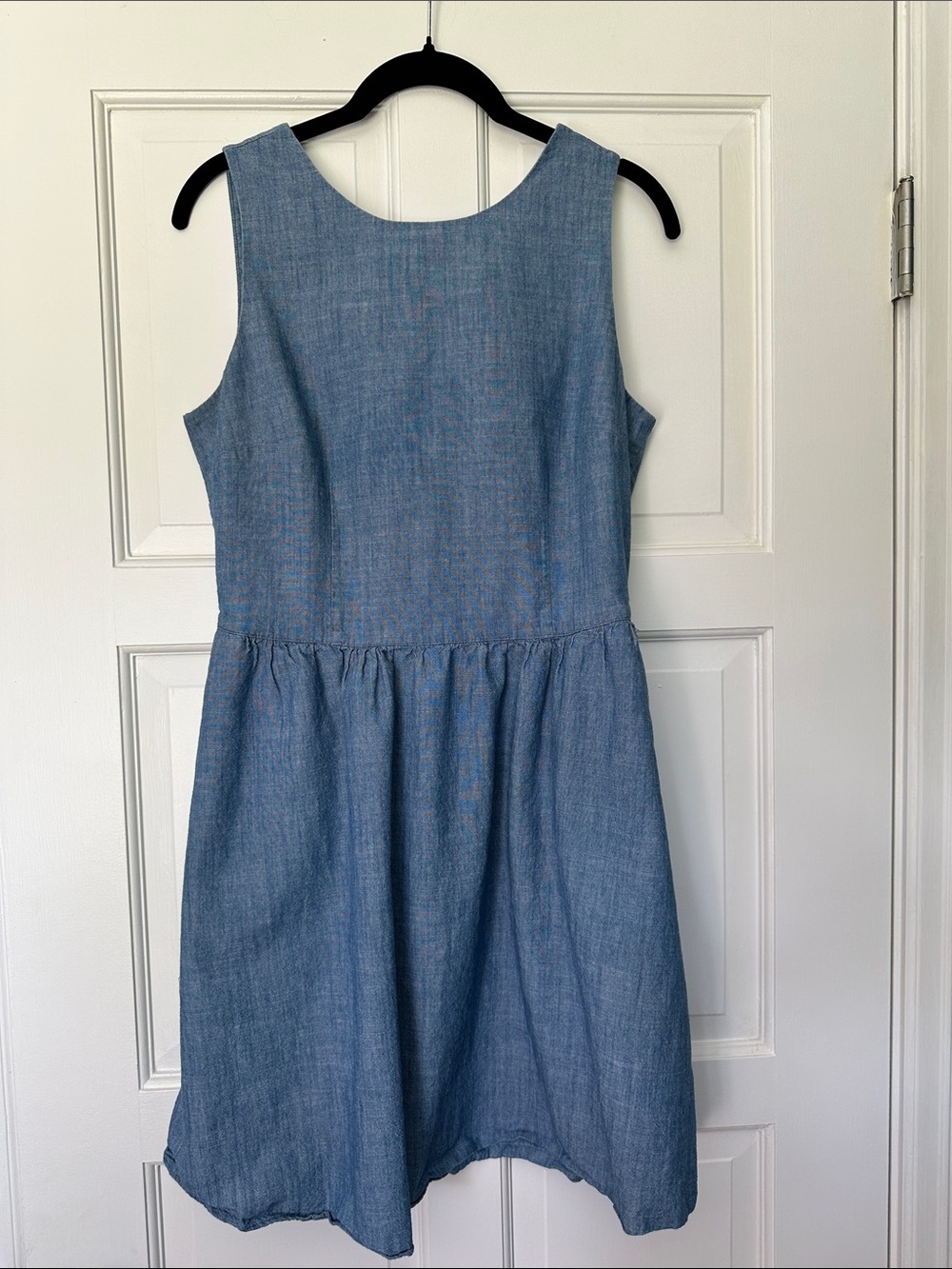 Oasis Sleeveless Chambray Midi Dress in Light Blue with Open Tie Back UK Size 12